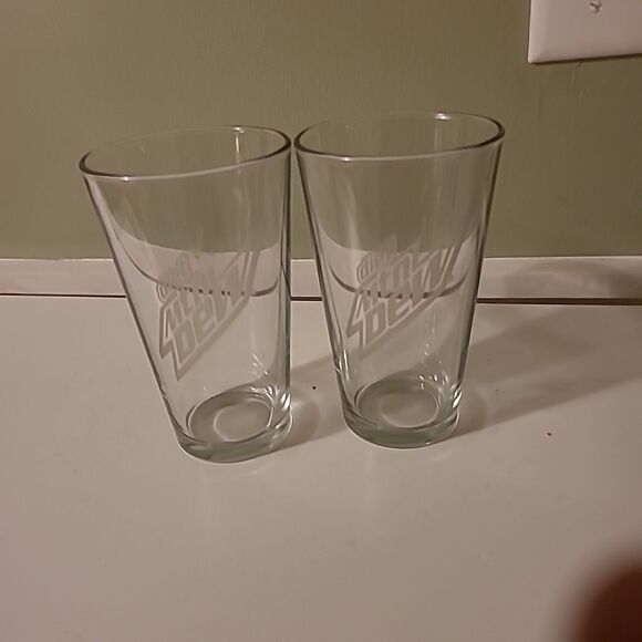 Set of Two Diet Mountain Dew  Glasses - Picture 1 of 4